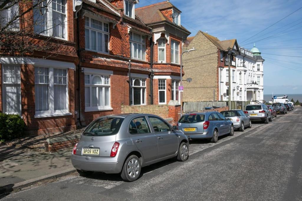 Wolverdene - Entire Ground Floor Flat With Garden Margate Exterior foto